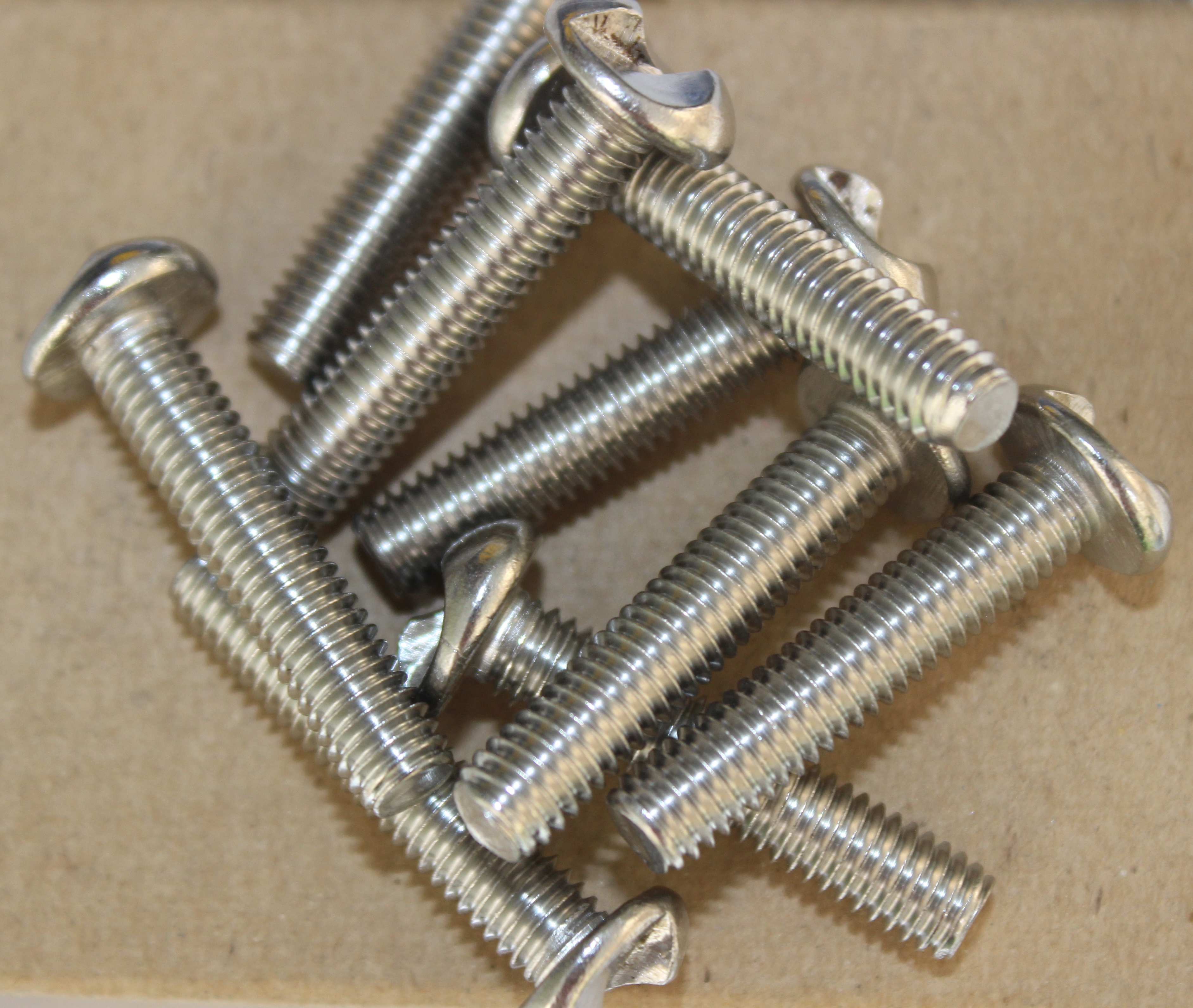 Forward Anti Theft Bolt One Way Machine Screw Application: Permanent Security