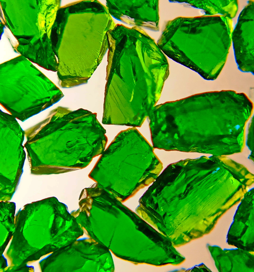 Chrome Diopside Rough Hq 1800