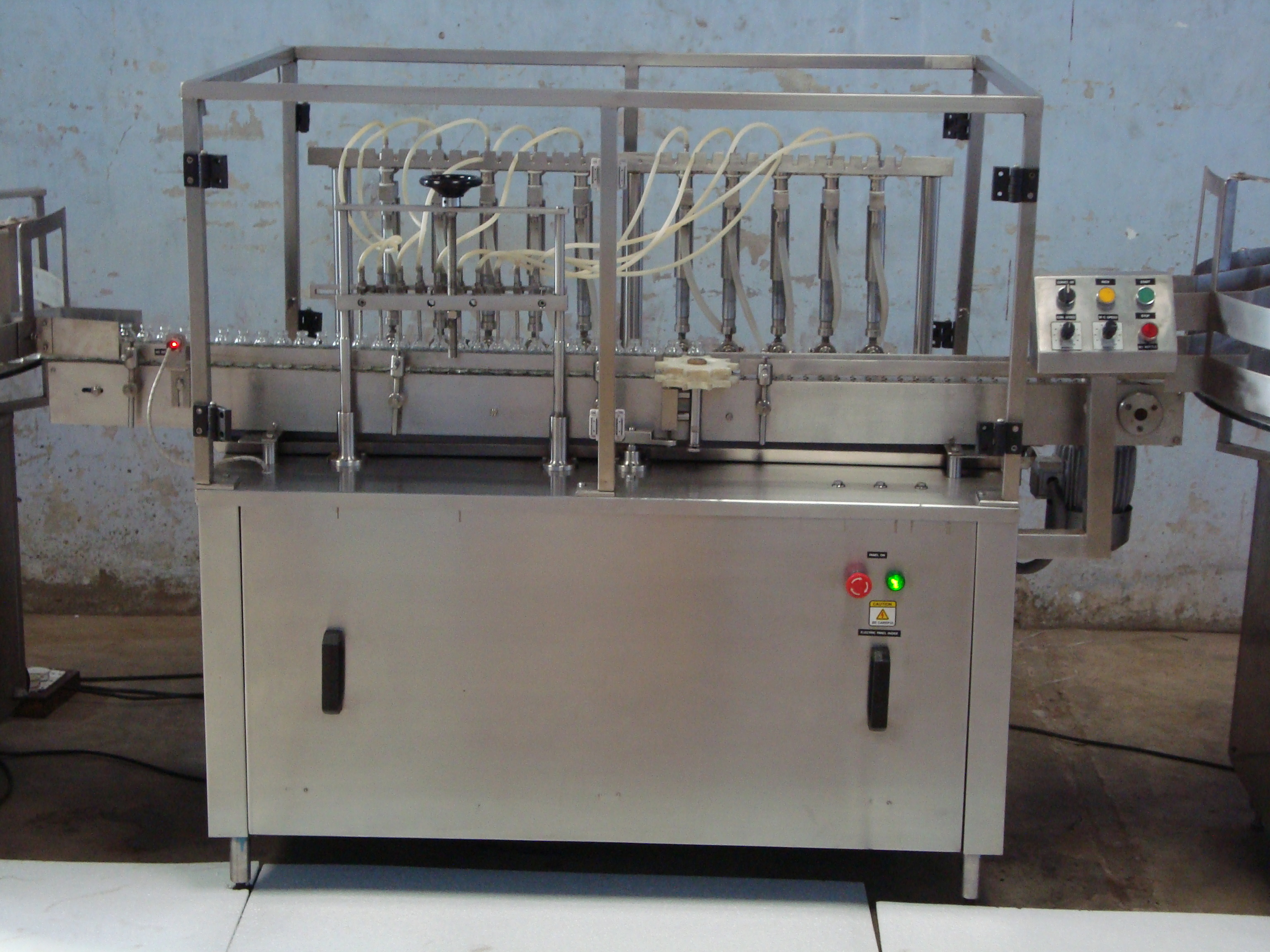 Automatic Corrosive Liquid Filling Machine Capacity: 100 To 2000ml Milliliter (Ml)