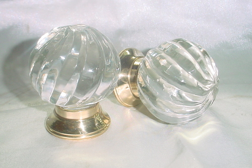 Clear Glass Door Knobs - Glass Material, 5.6 CM Diameter, Meticulously Crafted by Skilled Craftsmen, Perfect for Indoor & Outdoor Decor