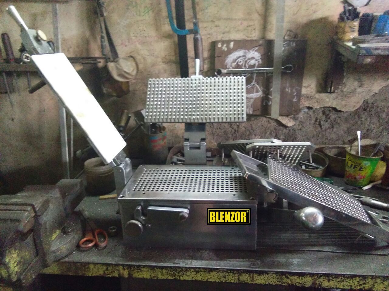 Manual Capsule Filling Machine