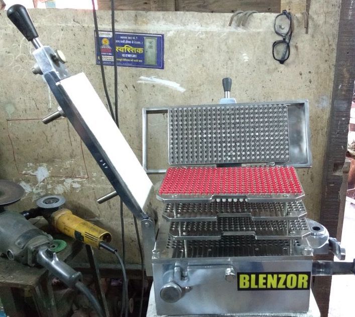 Manual Capsule Filling Machine