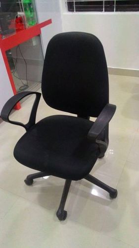 रुंडी ऑफिस कुर्सी