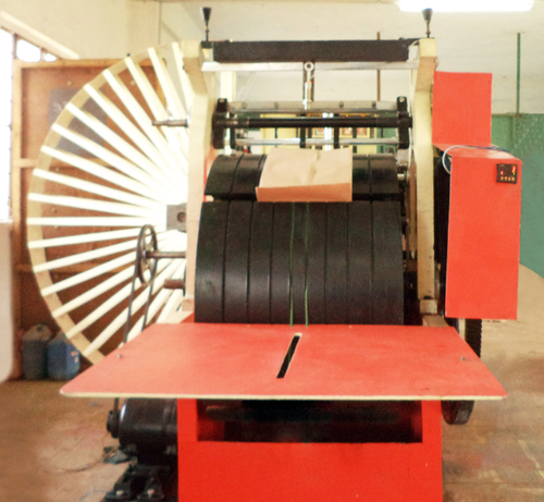 स्वचालित सैचेल कवर बनाने की मशीन