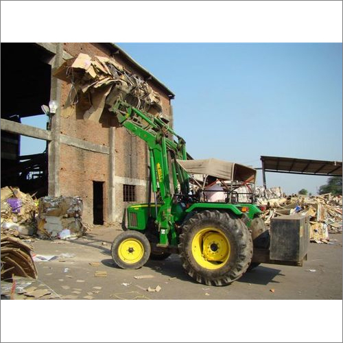 लोडर अटैचमेंट के साथ पेपर बोर्ड हैंडलिंग