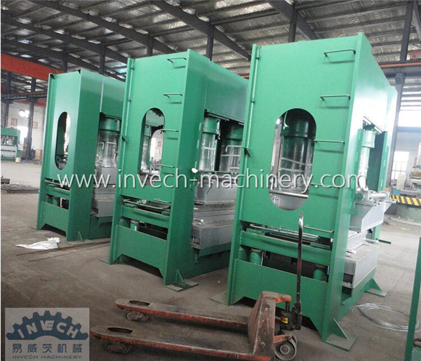 Semi-automatic Moulded Wood Sawdust Pallet Machine