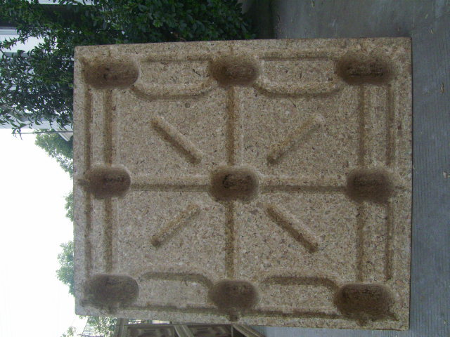 Semi-automatic Moulded Wood Sawdust Pallet Machine