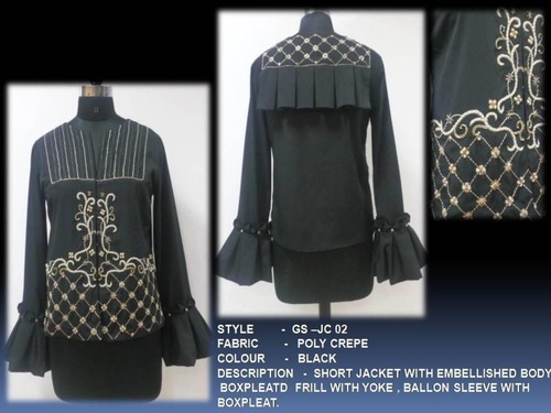 एम्बेलिश्ड बॉडी बॉक्सप्लीट के साथ शॉर्ट जैकेट