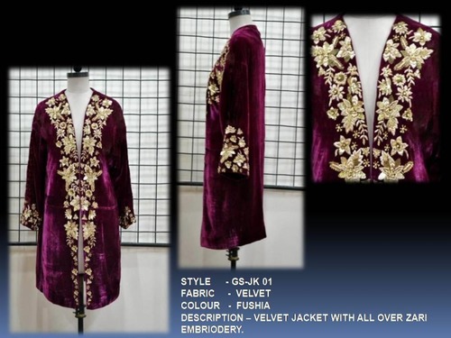 ज़री कढ़ाई के साथ वेलवेट जैकेट