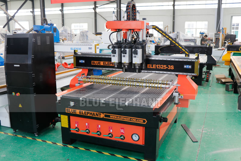 Metal 1325 Pneumatic System Three Spindles Cnc Router For Wood Furniture