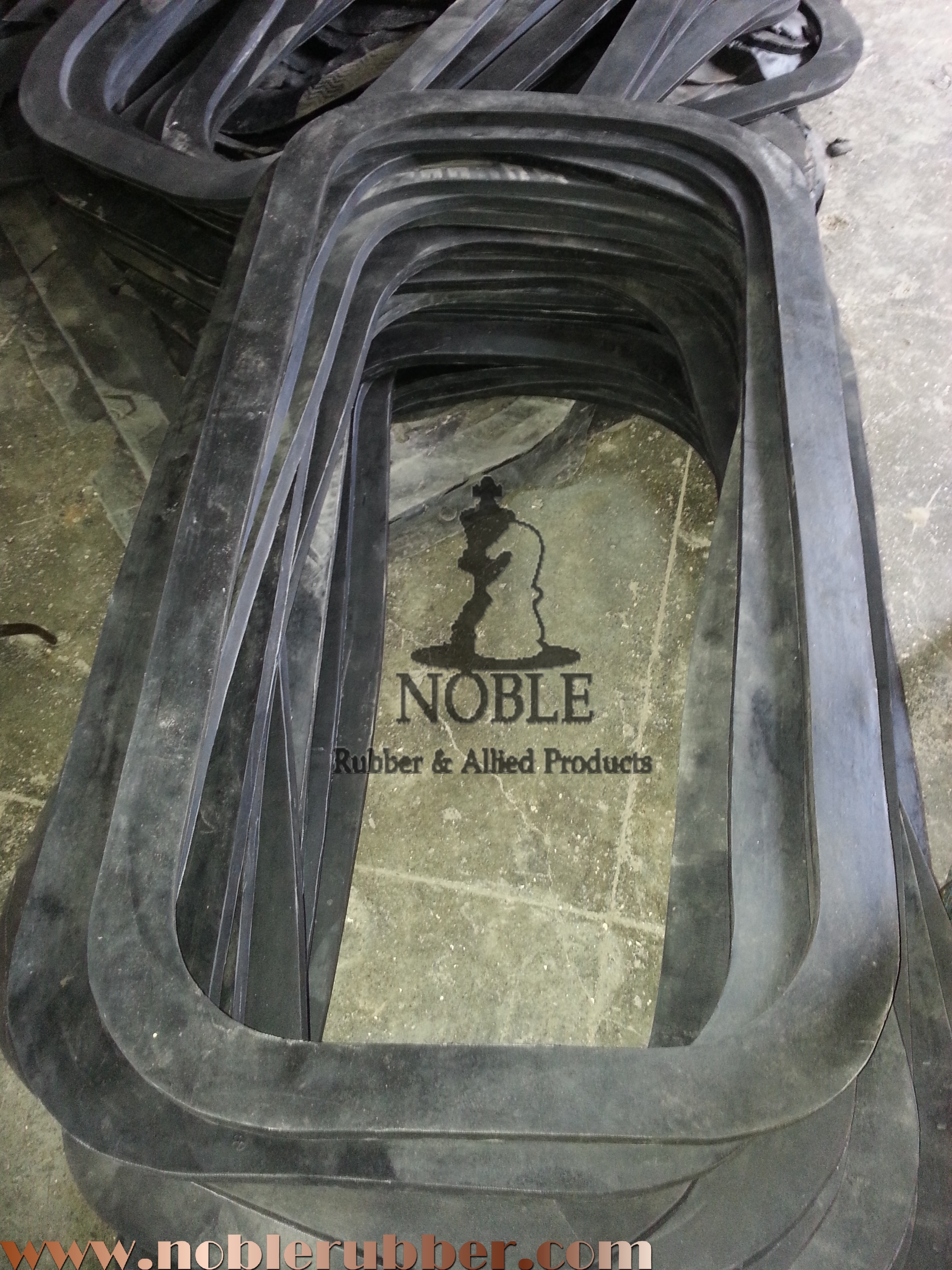 Rubber Packers - Color: Black