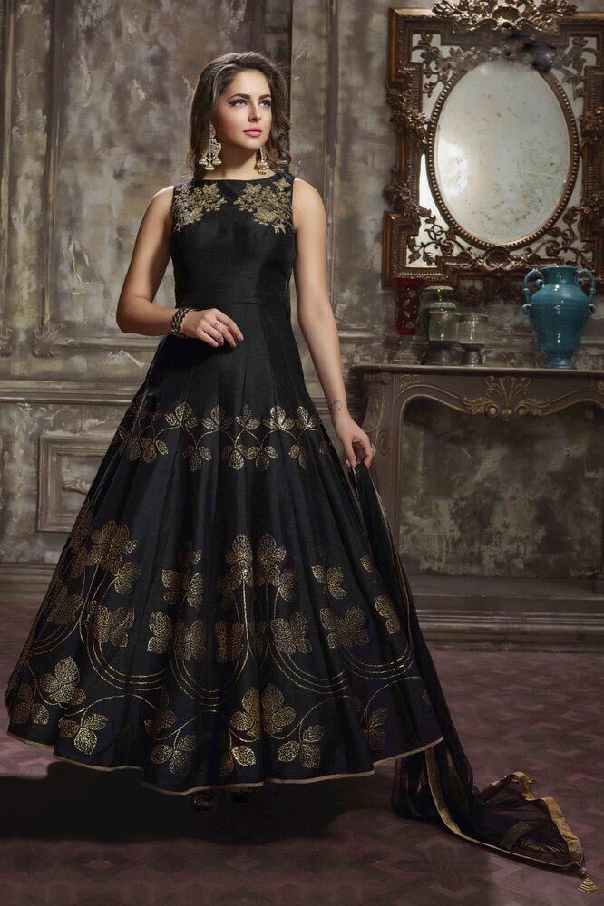 Wedding Wear Bridal Heavy Handwork Gowns