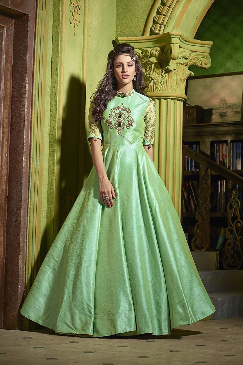 Wedding Wear Bridal Heavy Hand Work Gowns