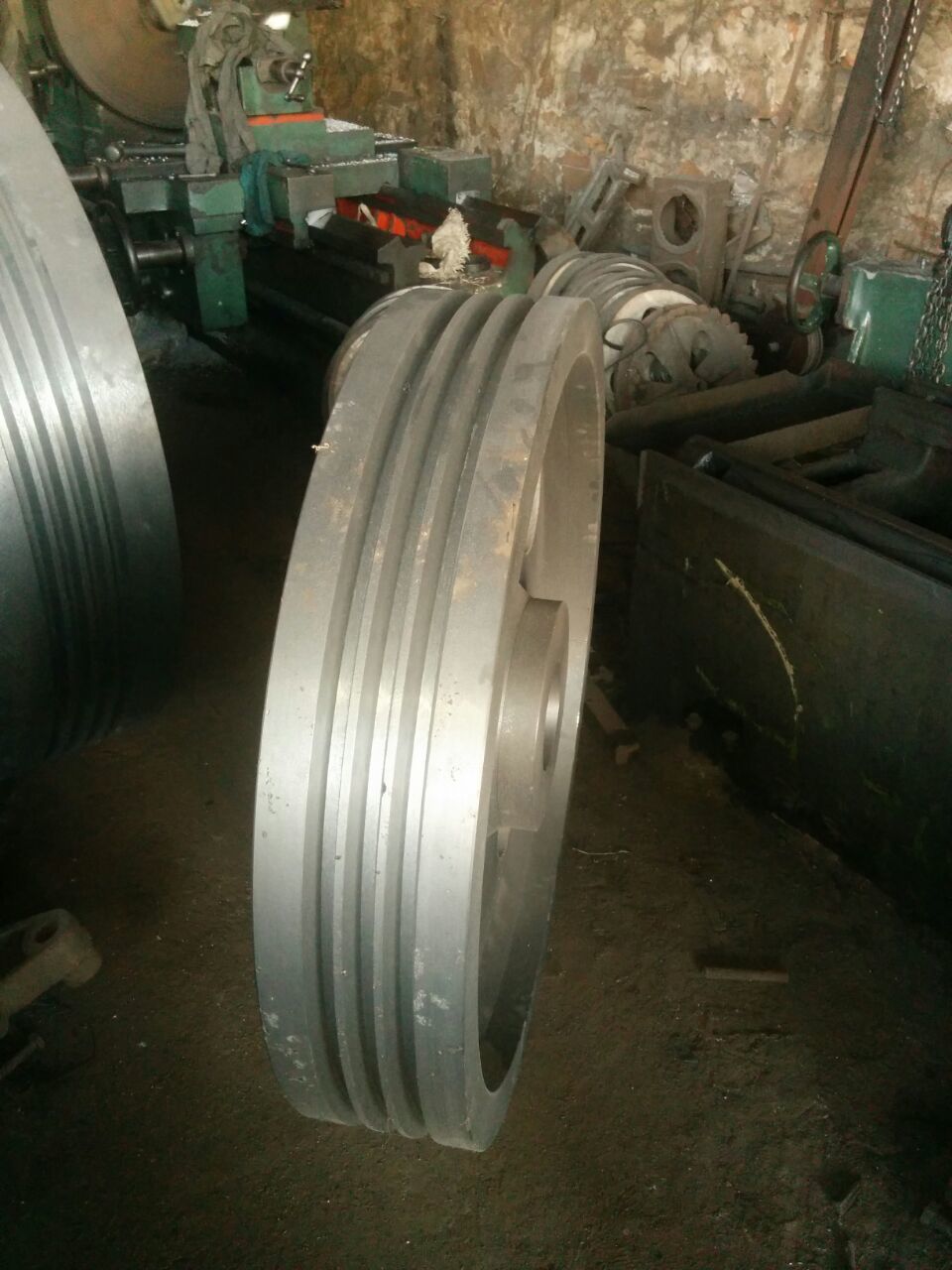 Cast Iron Flywheel - Industrial Grade, Abrasion & Corrosion Resistant | Excellent Strength, Easy Handling, Precise Dimension
