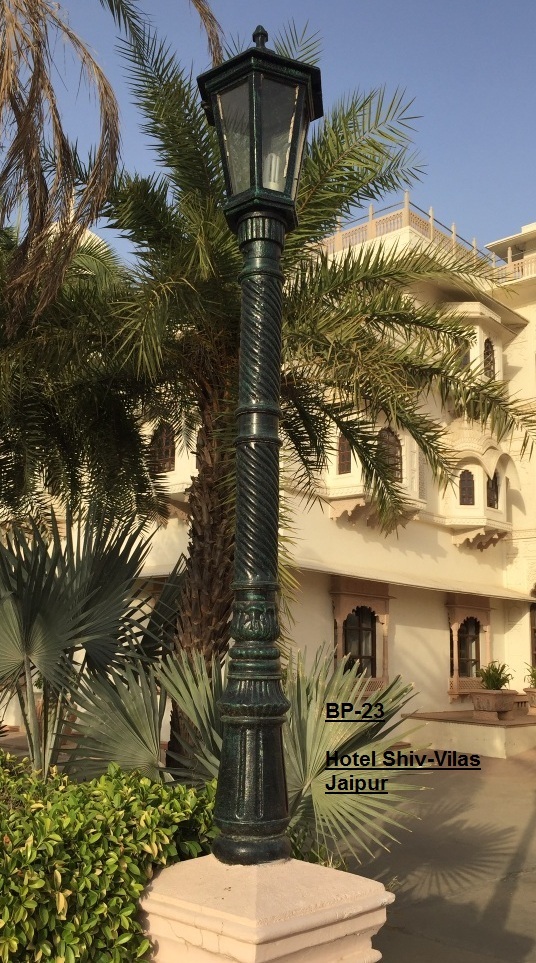 Cast Iron Lamp Post Height: 2 To 4  Meter (M)