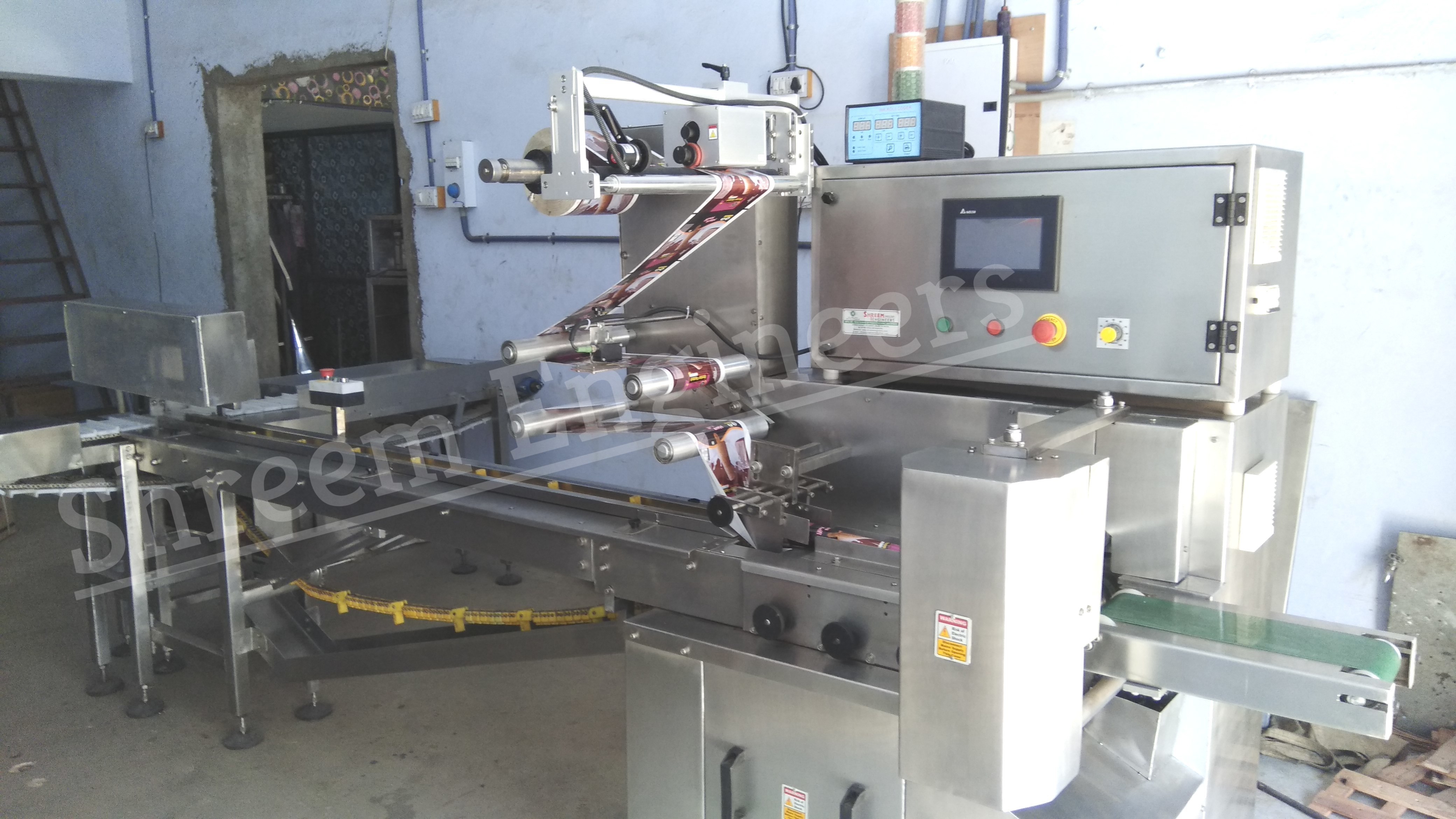 Fully Automatic Ice Candy Packing Machine Capacity: 150-200 Pouch Per Min Pcs/min