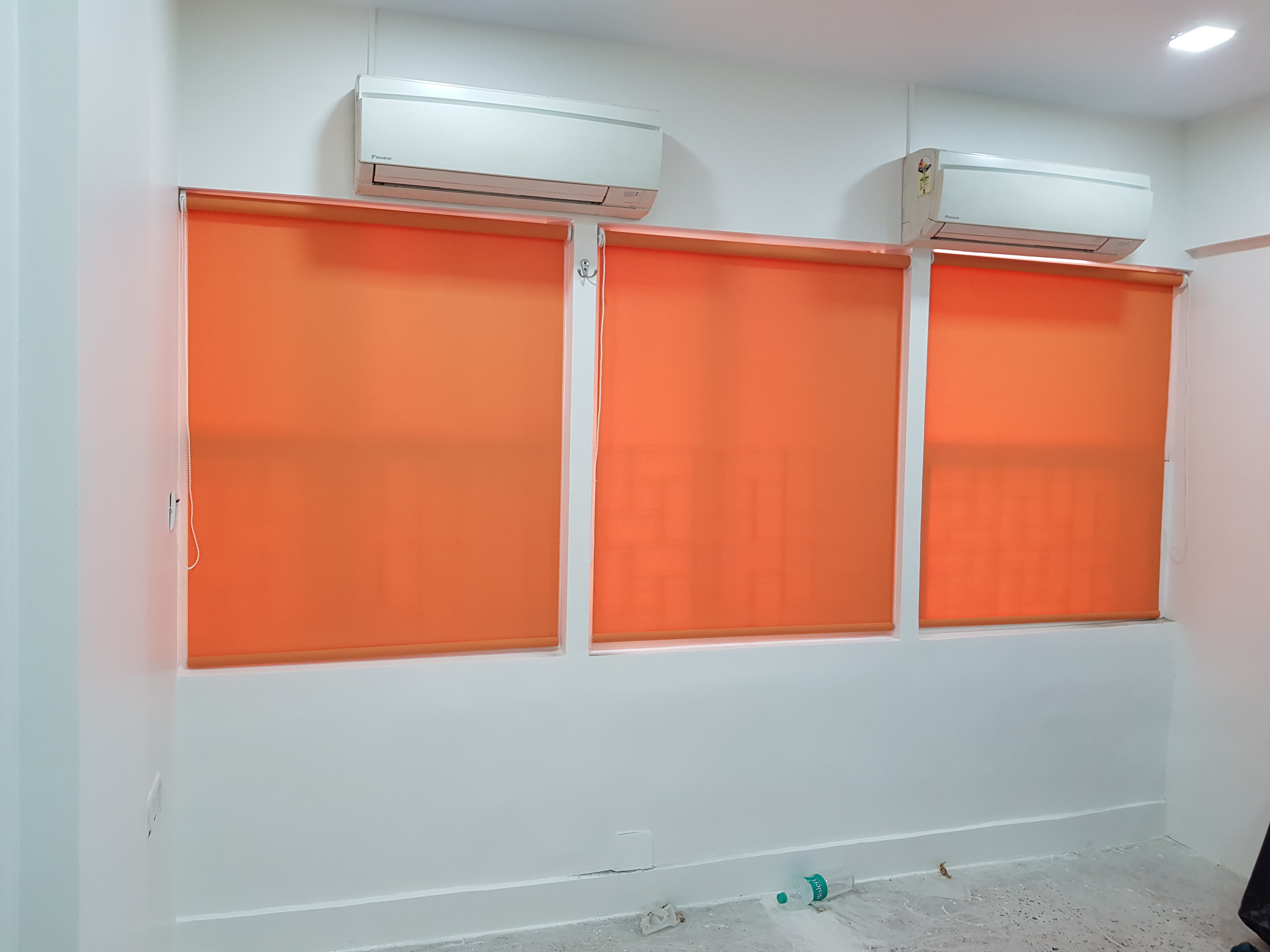 Roller Blinds - Polyester, Horizontal Pattern | Blackout, Waterproof, Heat-insulation, Tear-resistant, Easy Operation & Maintenance