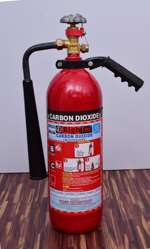 Carbon Dioxide Fire Extinguisher - Seamless Steel, 2-4.5 Kg Capacity, -30â°c To +55â°c Operating Temp, 95% Discharge, Co2 Media | Effective For Class B & C Fires, 2 Mtrs Jet Length, Reliable Portable Design