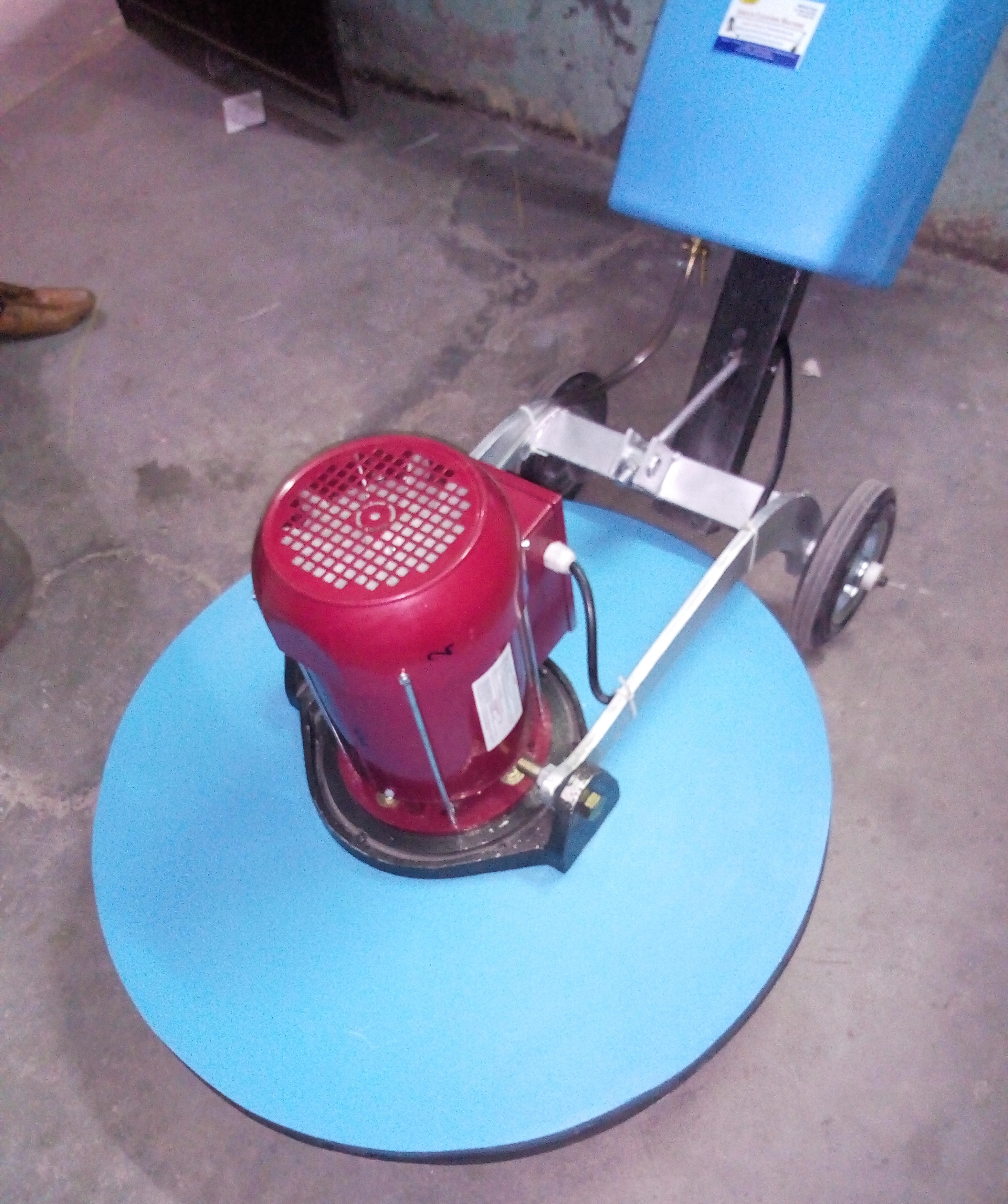 Heavy Duty Three Brush Floor Scrubber Machine