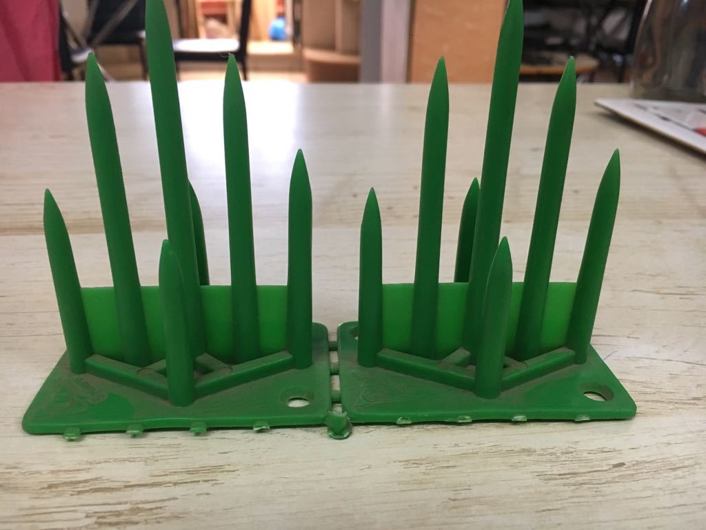 Bird Spike - 1.5" X 2.5" Size | Available In Black, Green, Grey, Transparent, 4 Pieces Per Running Foot