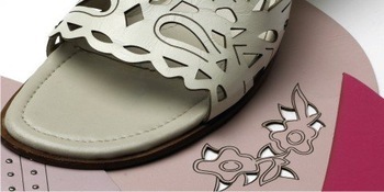 Automatic Co2 Laser Cutting Engraving Machine