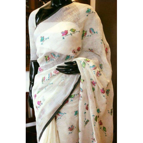 महिलाओं की कढ़ाईदार साड़ियाँ