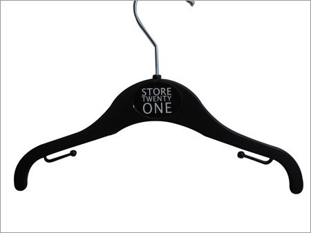 परिधान प्लास्टिक हैंगर