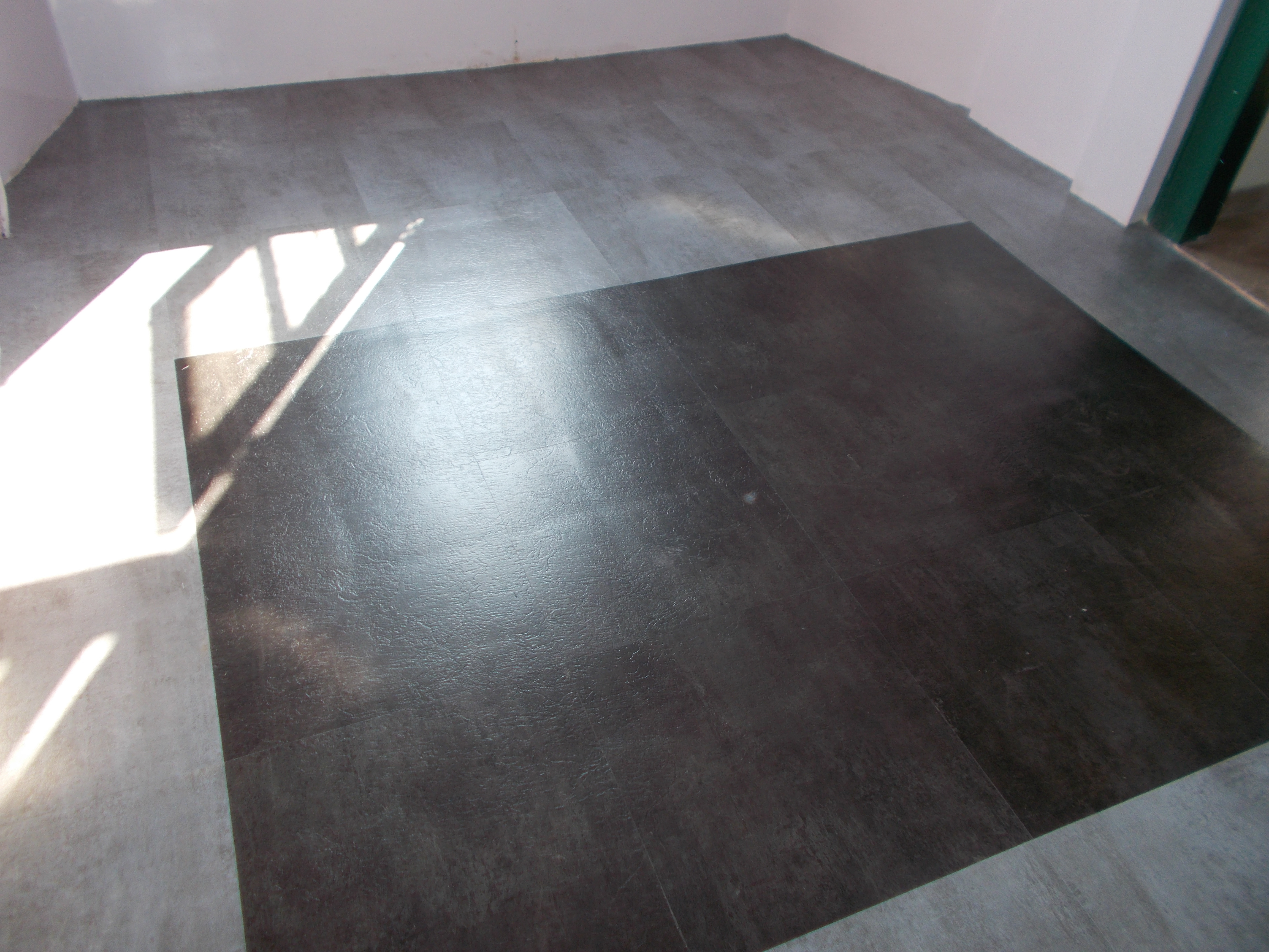 Waterproof Pvc Planks & Tiles