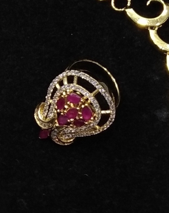 Red & White Imitation Necklace