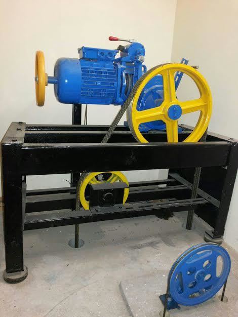 Passenger Lift Machine