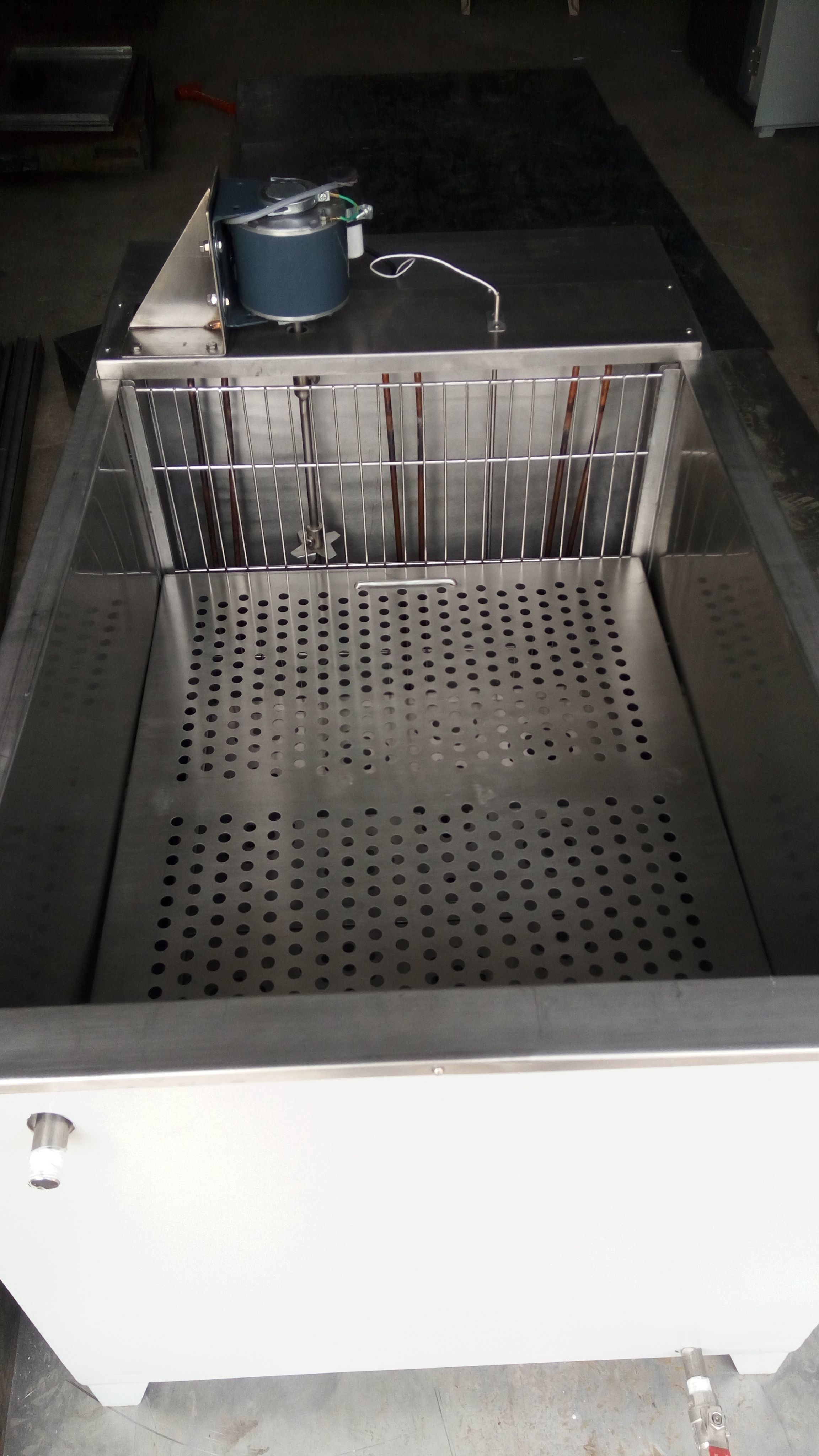Accelerated Curing Tank - Stainless Steel, Rectangular Design For Up To 18 Cubes | Digital Temperature Control, Rapid Strength Development, Low Power Consumption, Easy Maintenance