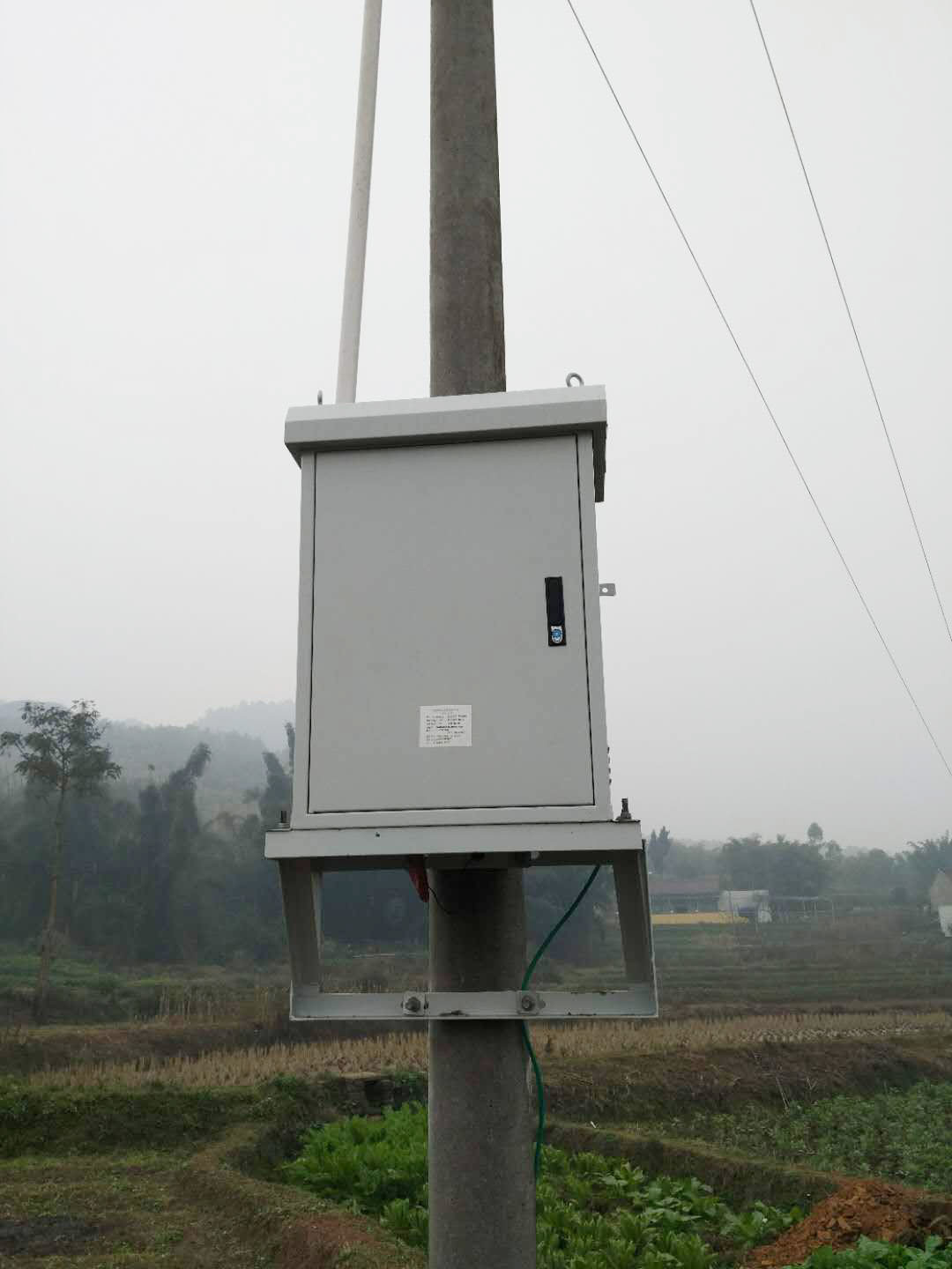 Dynamical Voltage Regulator Rectifier