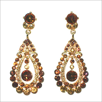 क्रिस्टल डैंगलर्स