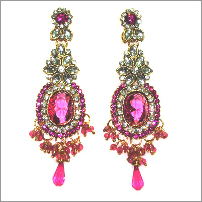 लंबे कुंदन झुमके