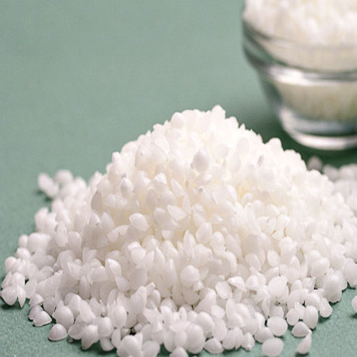 Emulsifying Wax - Density: 0.9 Gram Per Cubic Meter (G/M3)
