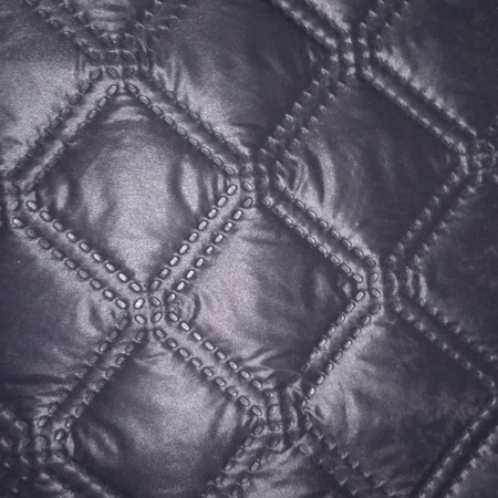 उभरे हुए कढ़ाई वाले कपड़े