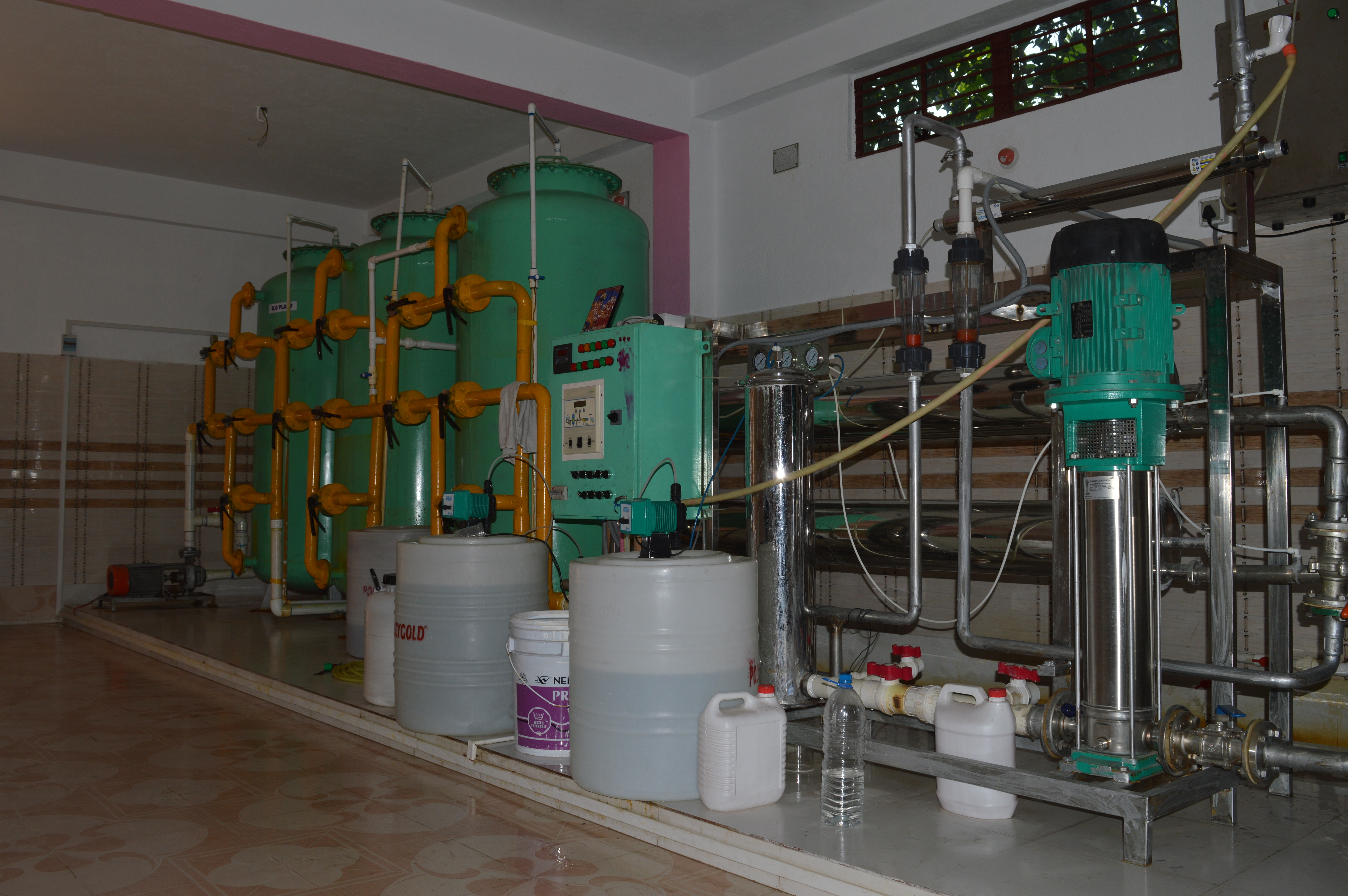 Reverse Osmosis Plant - Automatic Grade: Semi Automatic
