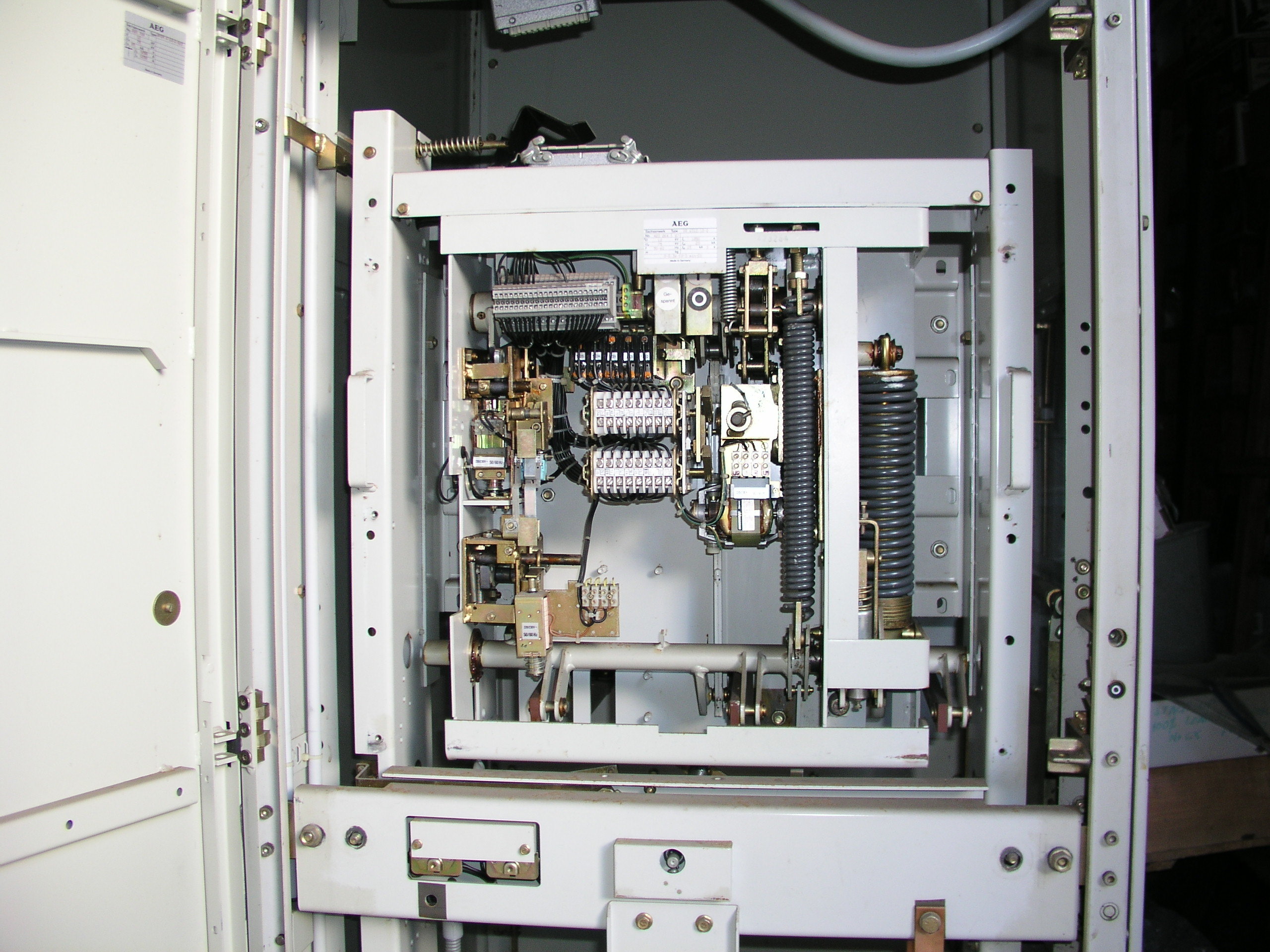 Aeg 12kv Vacuum Circuit Breaker Switchboard