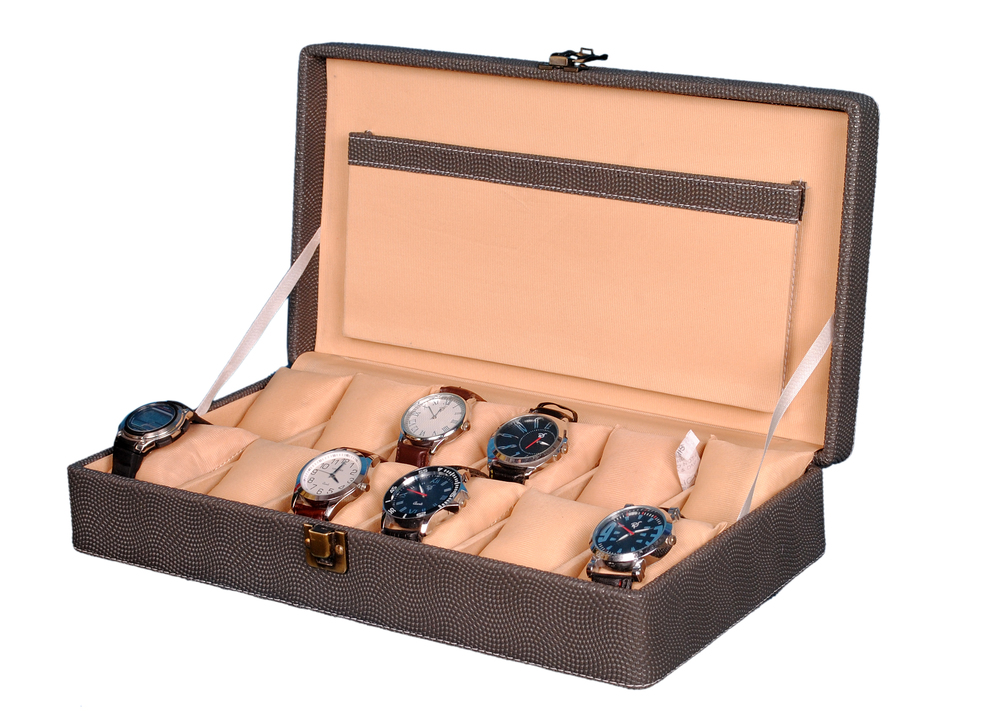 Hard Craft Watch Box Case Pu Leather Grey Dotted Design For 12 Watch Slots Size: Width 15 Inch