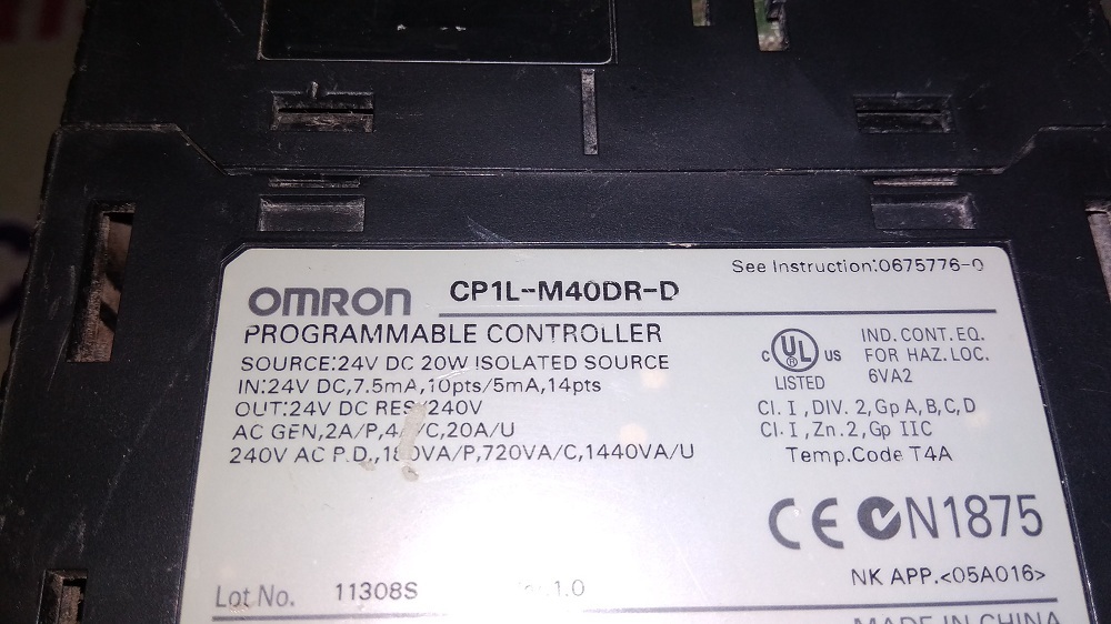 Omron Cp1l-m40dr-d Plc