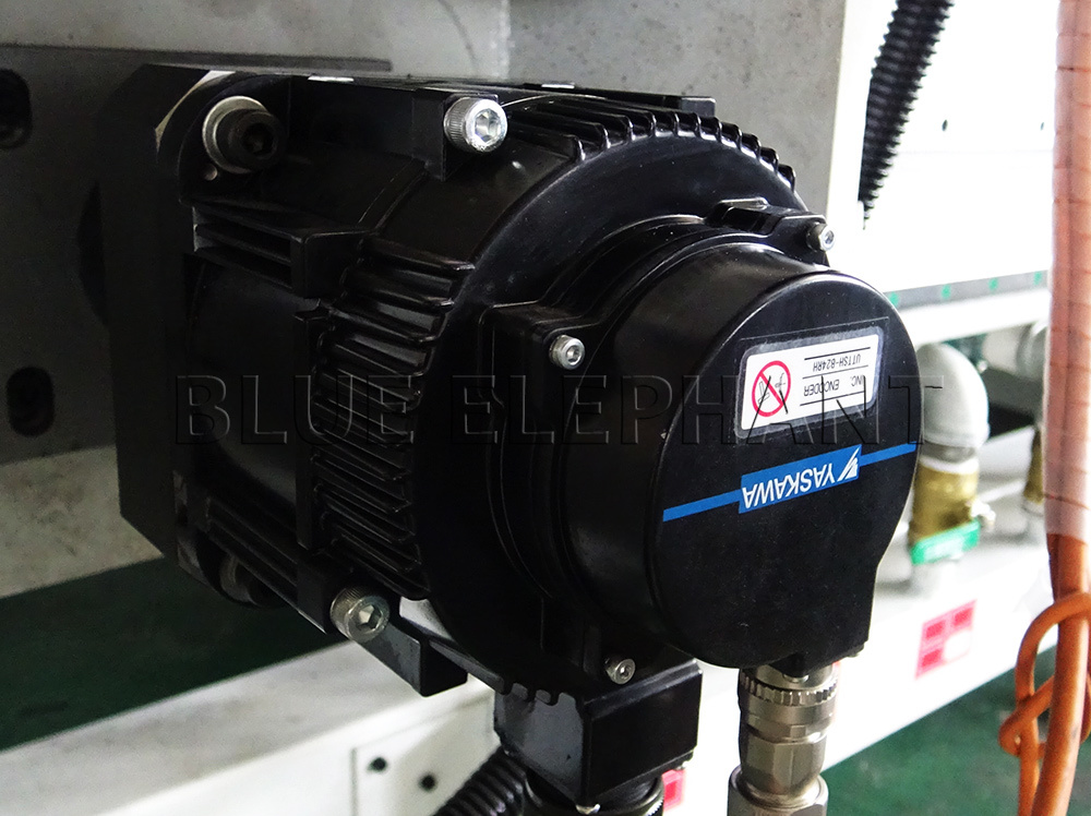 Cnc Wood Router - 1800x3000mm, 24000rpm Italy Hsd Air Cooling Spindle, Japan Yaskawa Servo System, Taiwan Delta Inverter, High Precision & Speed, Vacuum Cleaning System