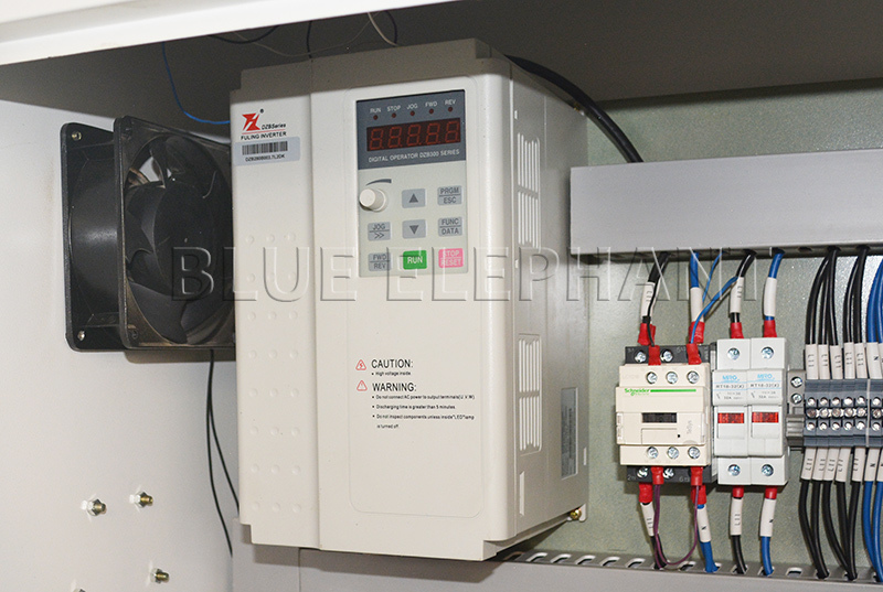 Vacuum Cleaning System Blue Elephant-6015 Wood Door And Furniture Engraving Cnc Router Machine Price