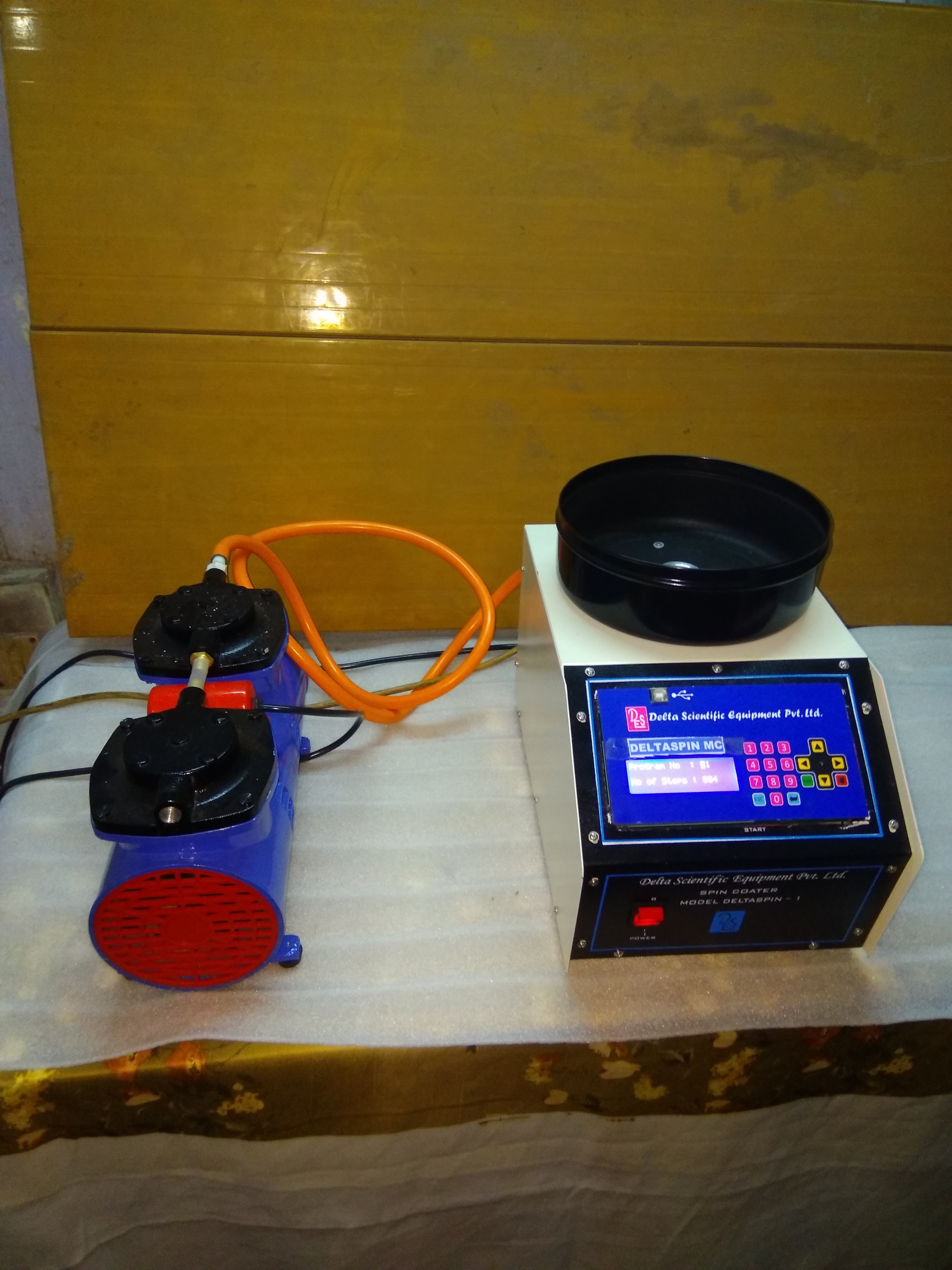 Programmable Spin Coater Temperature Range: 110 Celsius (Oc)
