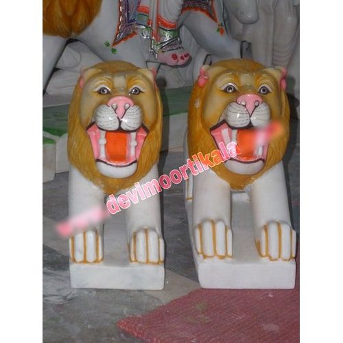 संगमरमर की शेर की मूर्ति की ऊँचाई: 2 फुट (फ़ीट)