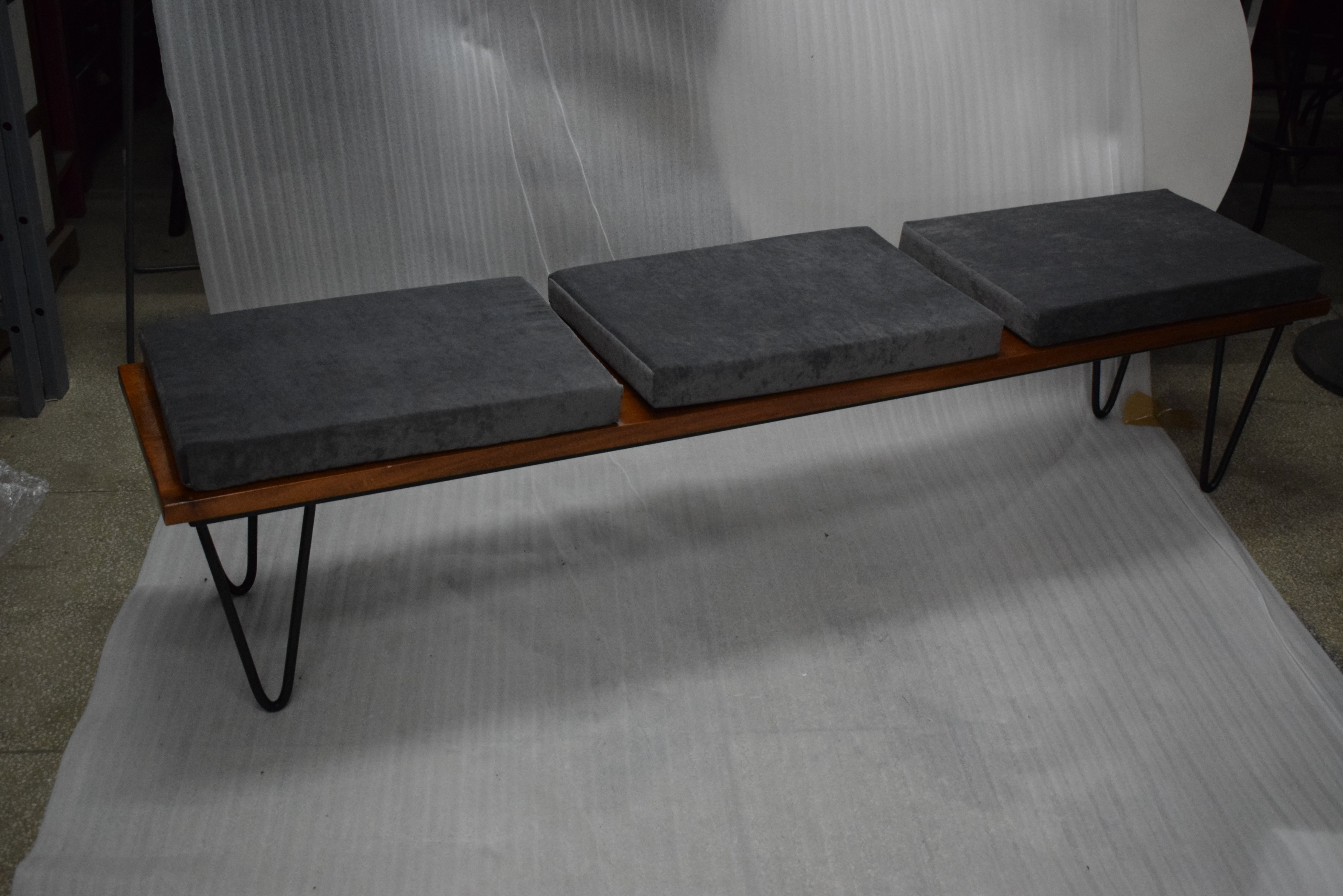 Solid Wood Office Waiting Bench - 40 Cm Height, 10 Kg Weight | Handmade Leatherette Seats, Modern European Design, Natural Finish, Lightweight Iron Frame