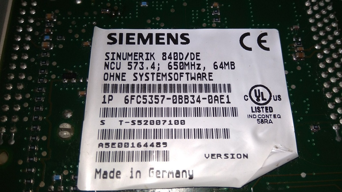 Siemens Sinumerik 840/de - Panel Mounted, 483x315x195 Mm, Ip20 | High-precision Cnc Controller, 31 Axes/spindles, Simatic S7-300 Plc Integration, Profibus & Ethernet Connectivity