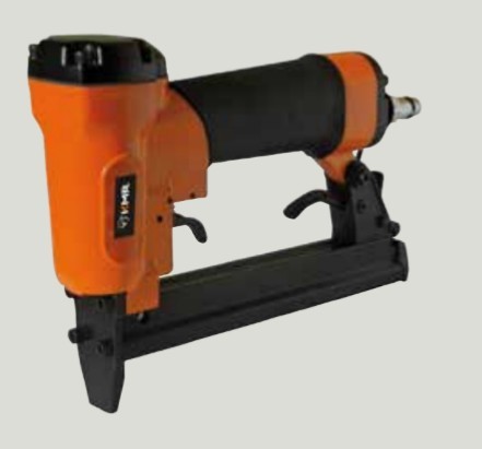 एयर स्टेपलर अनुप्रयोग: आयरन बोर्ड