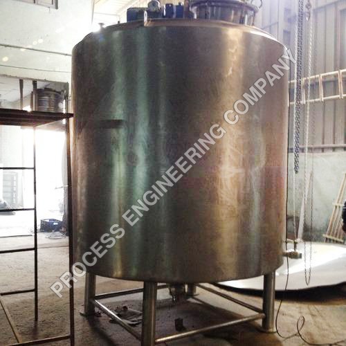 Industrial Fermenter - Stainless Steel, 500 Gallon Capacity , High Efficiency Design for Optimal Yeast Cultivation