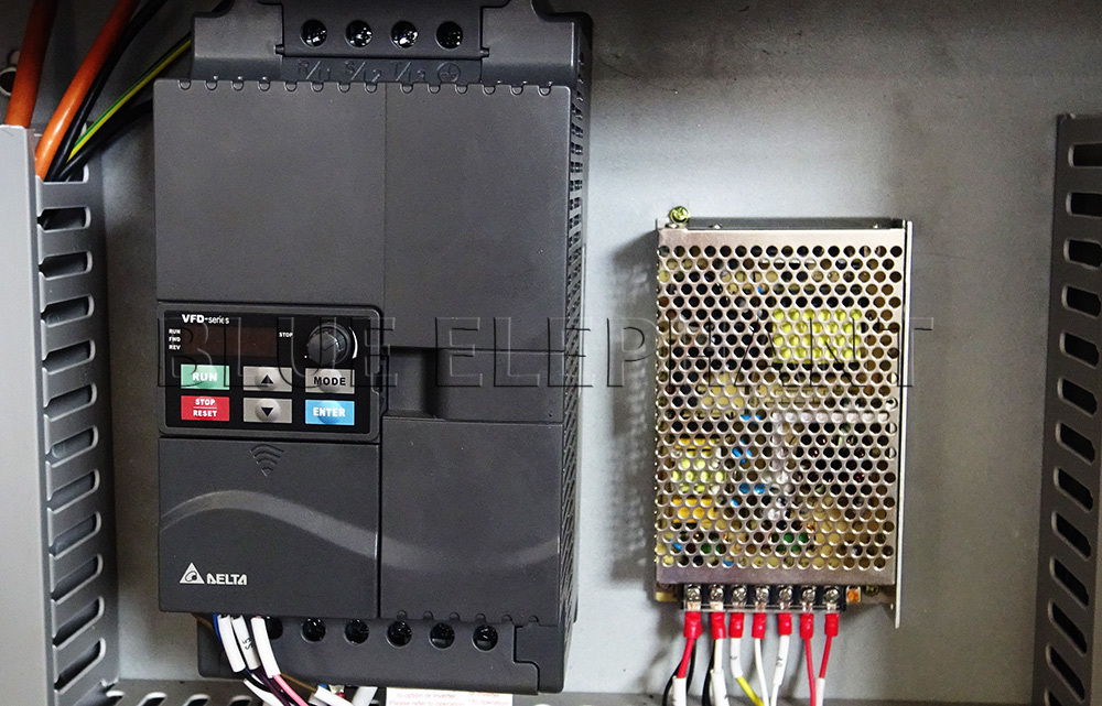 1830 Large Wood Cnc Router With Vacuum T-slot Table Siemens Control System Spindle Speed: 0-24000rpm Rpm