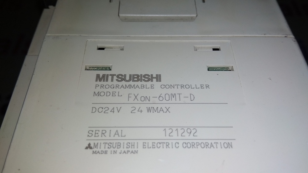 Mitsubishi Plc - Abs Plastic, 150x90x60 Mm, Off-white, 14i/10o, 8k Steps, Ip20, Din Rail Mount